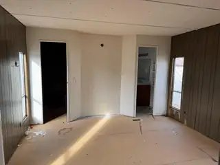 7112 Pan American NE 20 Interior Other