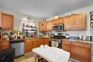 723 Dallas Street NE Kitchen