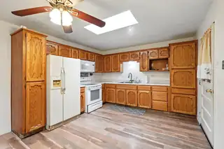 889 Highway 116 Kitchen