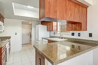 1930 Amor Drive NW Kitchen