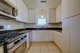 5316 Van Christopher Drive NE 