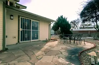 10214 Oso Grande Road NE Patio