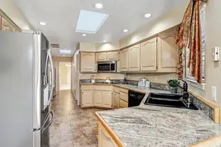 11504 Woodmar Lane NE Kitchen