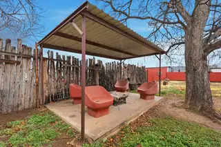 200 Campbell Avenue Backyard