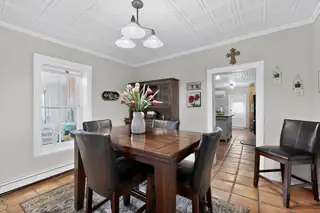 321 Mount Carmel Avenue Patio