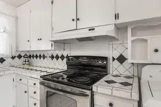 2704 Alamosa Drive Kitchen