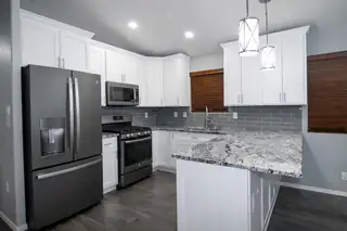 813 Waterfall Drive NE 