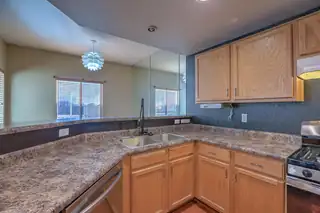6800 Vista Del Norte Road NE 525 Kitchen