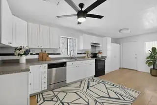 513 Ponderosa Avenue NW Kitchen