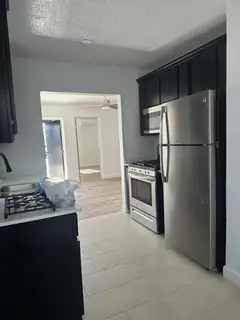 209-211 San Lorenzo Avenue NW 