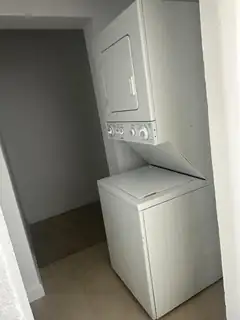 209-211 San Lorenzo Avenue NW 