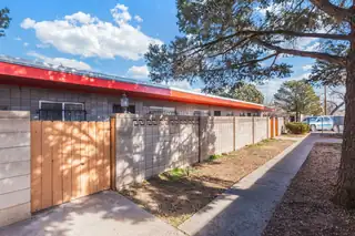 631 & 633 Mesilla Street SE 