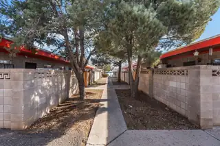 631 & 633 Mesilla Street SE 