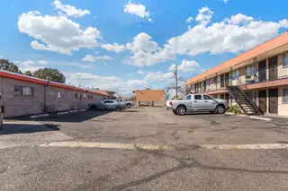 631 & 633 Mesilla Street SE 