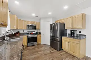 1027 Parkland View Drive NW Kitchen