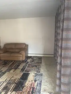 14304 Oakwood Place NE Living Room