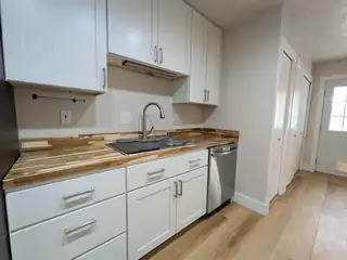 307 Cabeza Negra Drive SE Kitchen