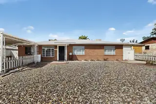 8623 Menaul Boulevard NE Exterior Front