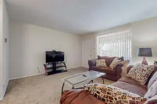 1601 PENNSYLVANIA Street NE Q10 Living Room