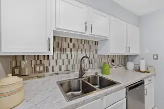 4200 Montgomery Boulevard NE 315 Kitchen