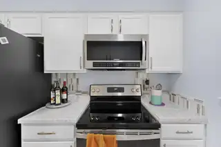 4200 Montgomery Boulevard NE 315 Living Room