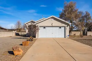 42 Milton Loop Exterior Front