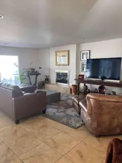 7433 El Morro Road NE Living Room