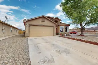108 Avenida Jardin, Los Lunas 