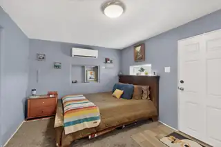 915 22nd Street NW Bedroom