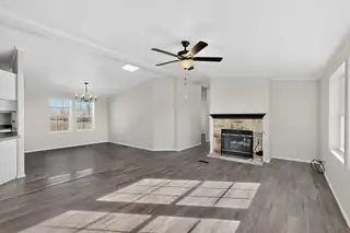 18 Buck Road Living Room