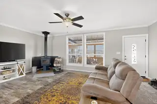 25 Brent Road Living Room