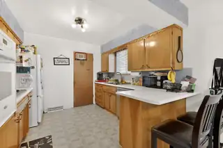 6912 Shoshone Road NE Kitchen