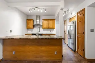 5129 Pinata Place NE Kitchen