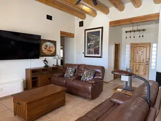 7000 Vatapa Road NE Dining Room