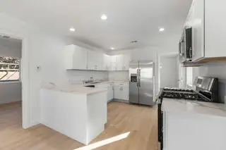 110 Sycamore Street NE Kitchen