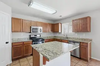 7501 Prairie Falcon Avenue NW Kitchen