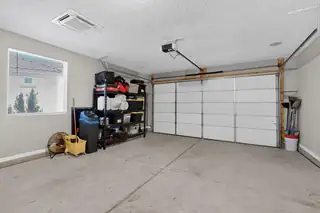 1200 Vallecito Loop NW Garage