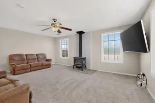 28 V Hill Road Living Room