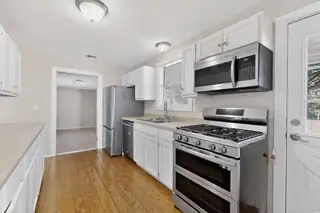 28 V Hill Road Kitchen