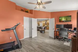 75 Evening Star Loop Home Office