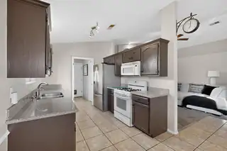 7200 Marigot Road NW Kitchen