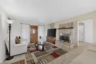 5012 Ute Drive NW Living Room