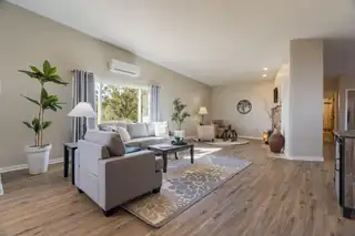 37 Matterhorn Drive Living Room