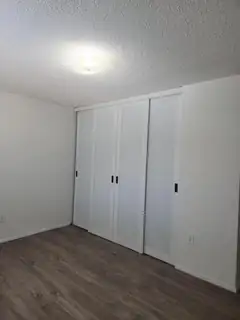 1212 Chelwood Park Boulevard NE 4 