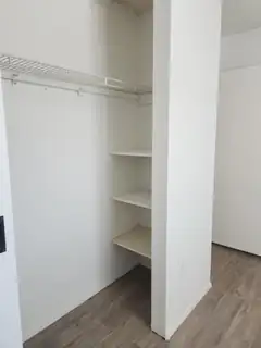 1212 Chelwood Park Boulevard NE 4 