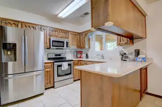 12113 Rosemont Avenue NE Kitchen