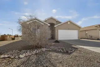 103 Oakwood Court SW, Rio Rancho 
