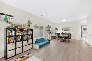 10444 Cantacielo Drive NW Living Room