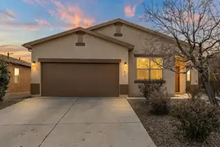1415 Blue Sky Loop NE, Rio Rancho