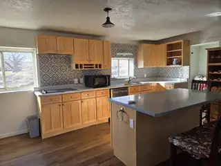 735 Highway 116 Kitchen